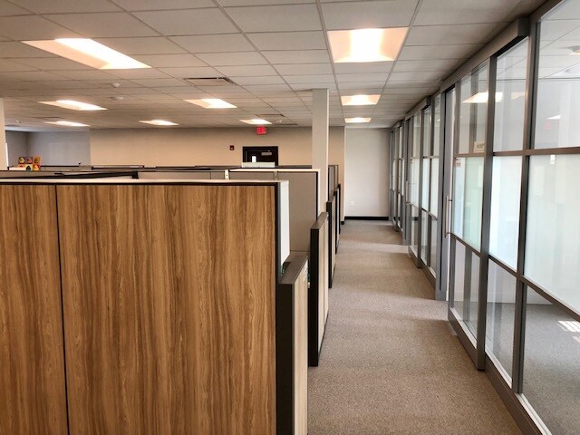 More Photos Of 3240 Ferry Landing Rd, Dunkirk Office For Lease