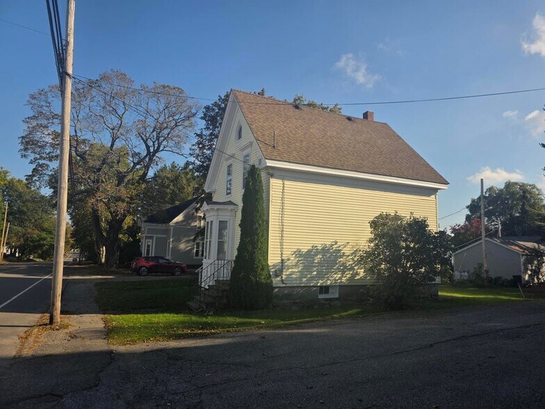 More Photos Of 80 Rankin St, Rockland Multifamily For Sale