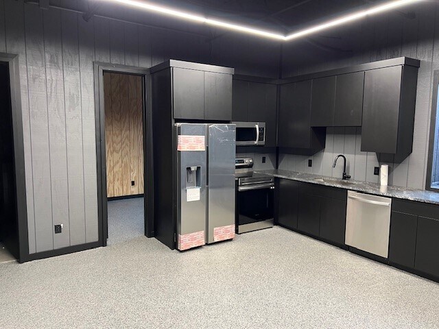 More Photos Of 3119 Interstate 30, Mesquite Showroom For Sale