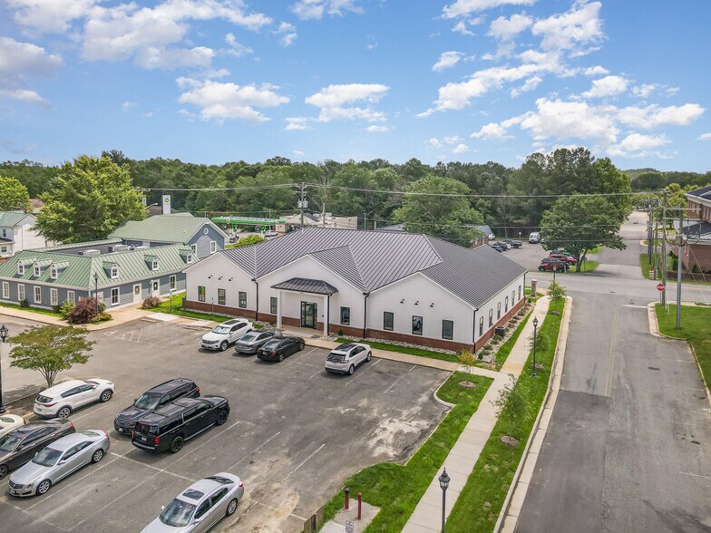 More Photos Of 9124 Courthouse Rd, Spotsylvania Office For Lease