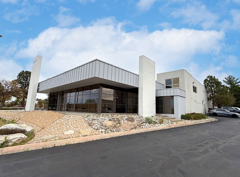 Primary Photo Of 2950 S Havana St, Aurora Unknown For Lease