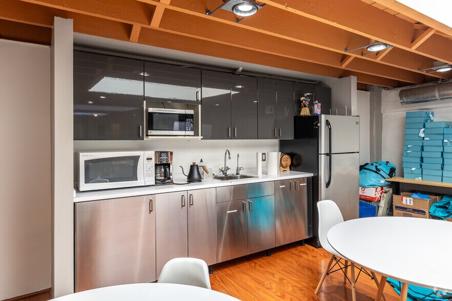 More Photos Of 893 Folsom St, San Francisco Loft Creative Space For Sale