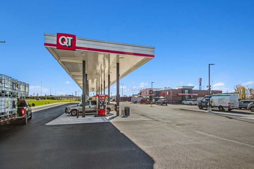 More Photos Of 6579 Garringer-Edgefield rd, Jeffersonville Convenience Store For Sale