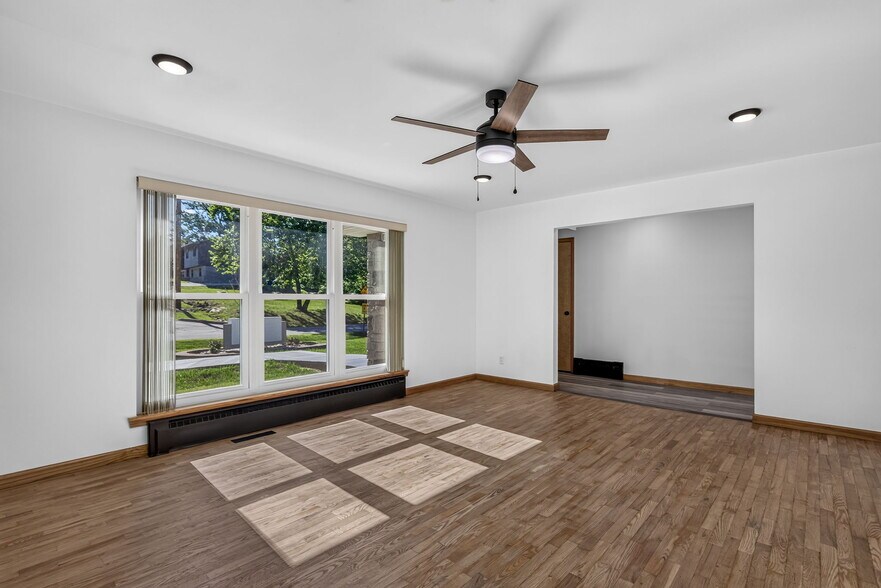 More Photos Of 535 Elm St, Hillsboro Office For Sale