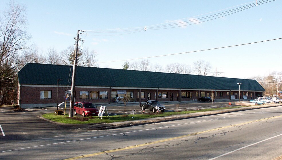 More Photos Of 939-941 Salem St, Groveland Storefront Retail Office For Sale