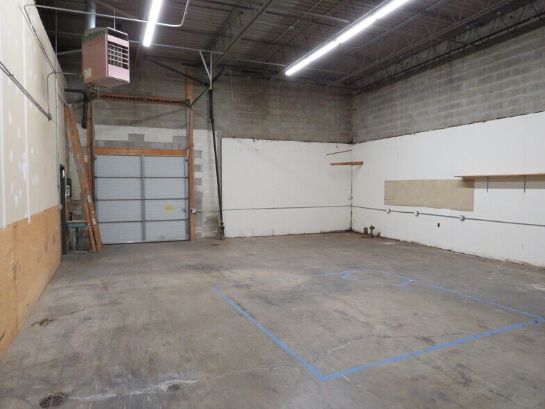 More Photos Of 1715 N Division St, Morris Unknown For Lease