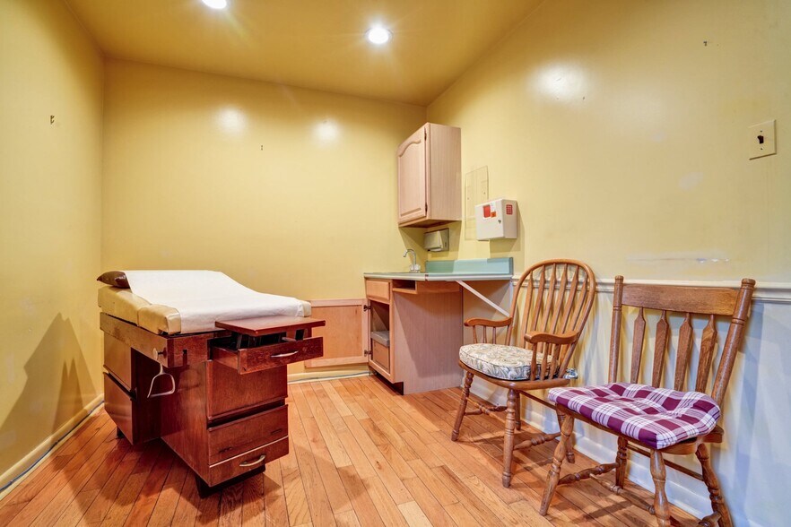 More Photos Of 1220 Valley Forge Rd, Phoenixville Office For Sale