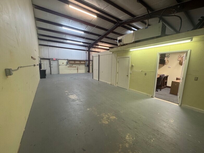 More Photos Of 200 Waler Way, Saint Augustine Warehouse For Lease
