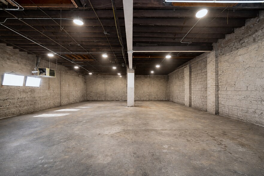 More Photos Of 1794 E 49th St, Brooklyn Auto Repair For Sale