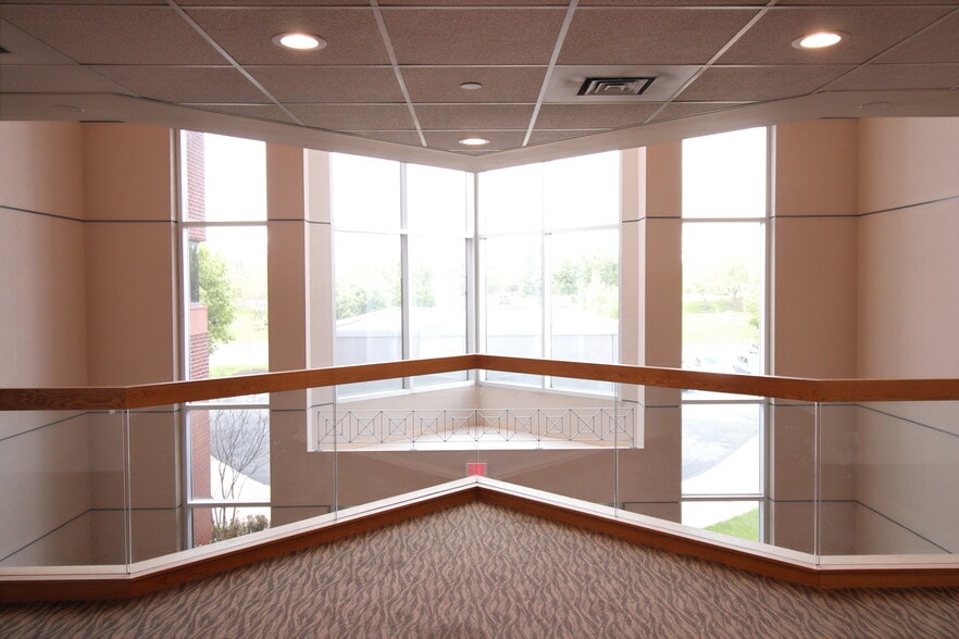 More Photos Of 21495 Ridgetop Cir, Sterling Medical For Lease