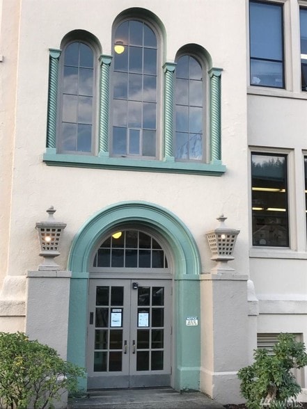 More Photos Of 233 S Market Blvd, Chehalis Schools For Sale