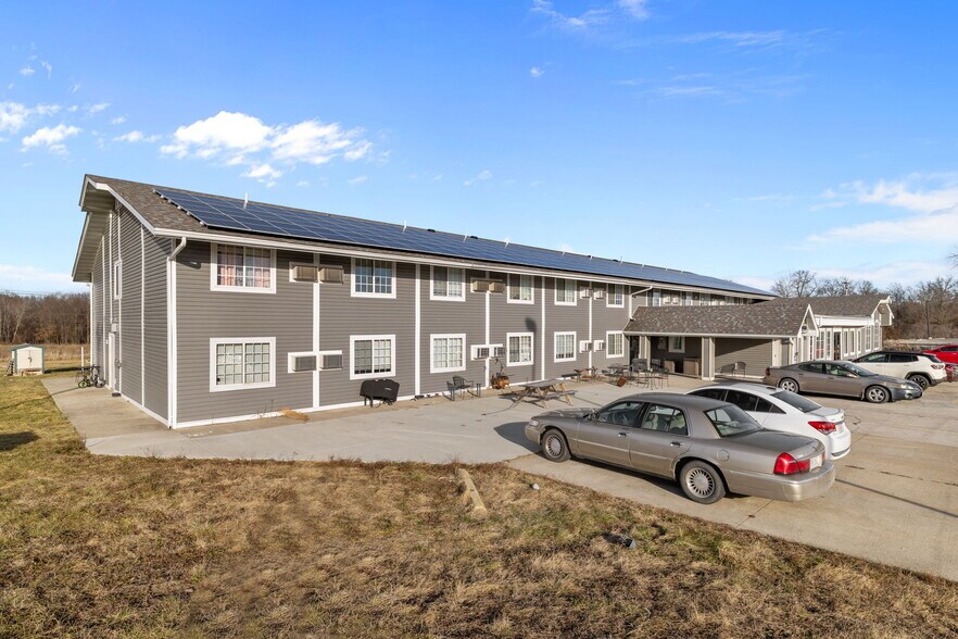 More Photos Of 1 Proactive Dr, New Florence Hotel For Sale