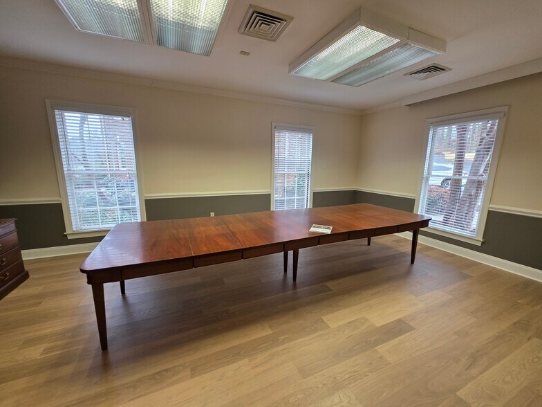 More Photos Of 109C Laurens Rd, Greenville Office Residential For Lease