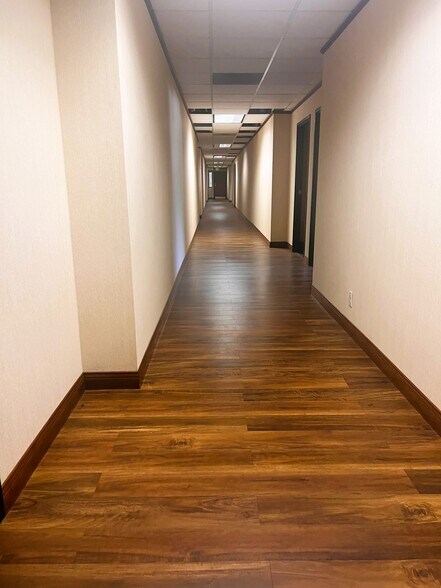 More Photos Of 750 Fairmont Ave, Glendale Loft Creative Space For Lease