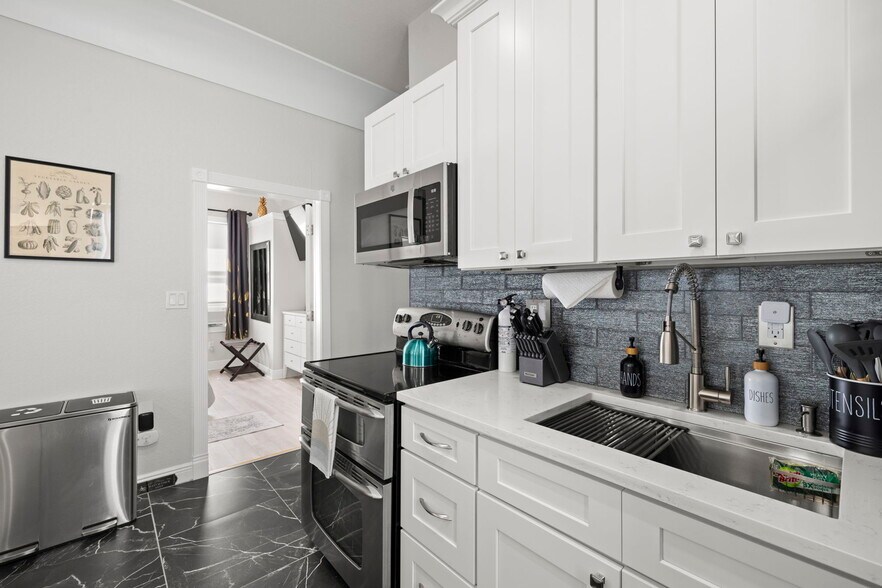 More Photos Of 2526 W Union St, Tampa Multifamily For Sale