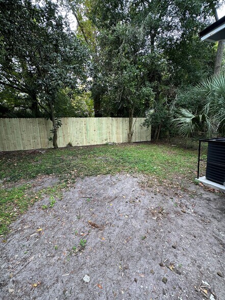 More Photos Of 619 Linwood Ave, Jacksonville Specialty For Sale