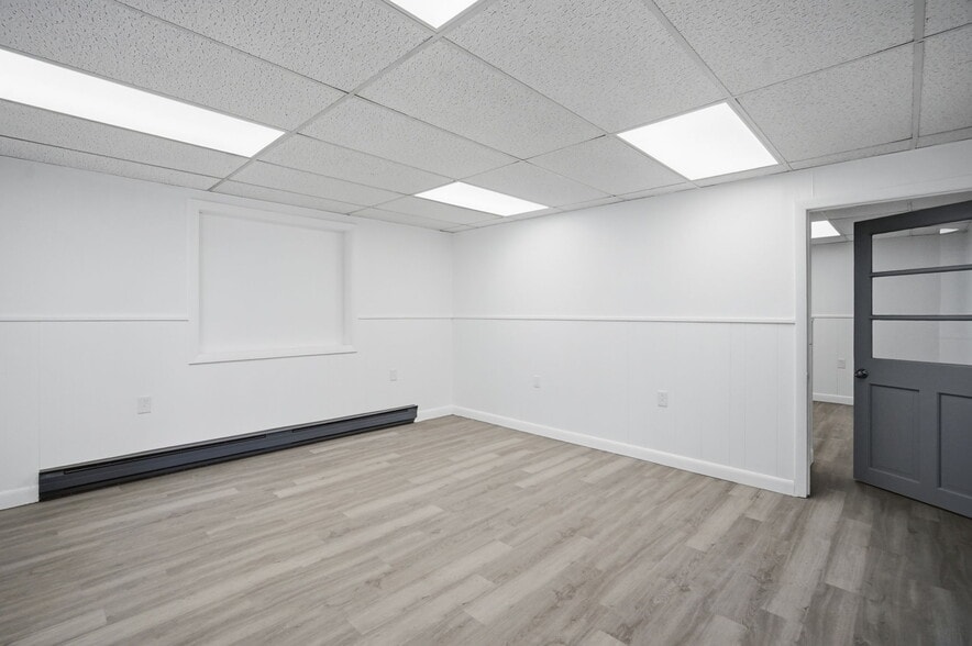 More Photos Of 14 Easthampton Rd, Northampton Warehouse For Lease