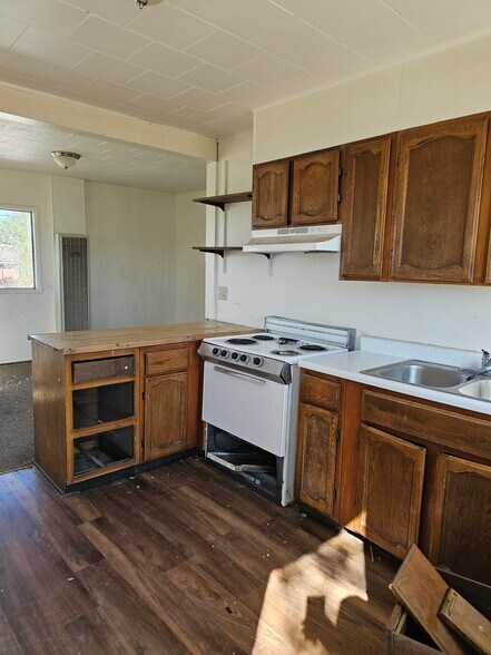 More Photos Of 310 Arizona st, Tonopah Apartments For Sale