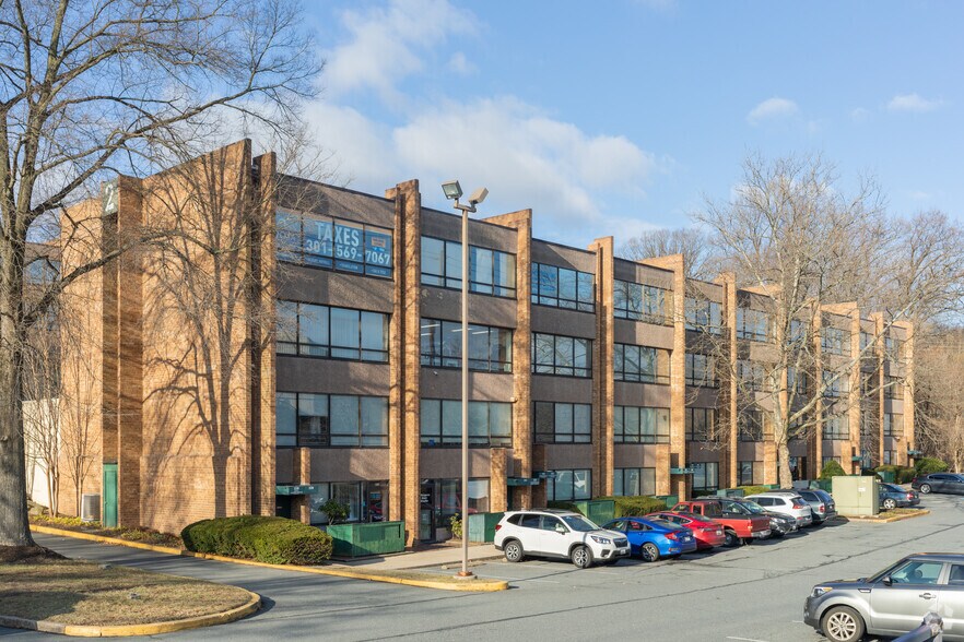 Primary Photo Of 2 Professional Dr, Gaithersburg Office For Lease