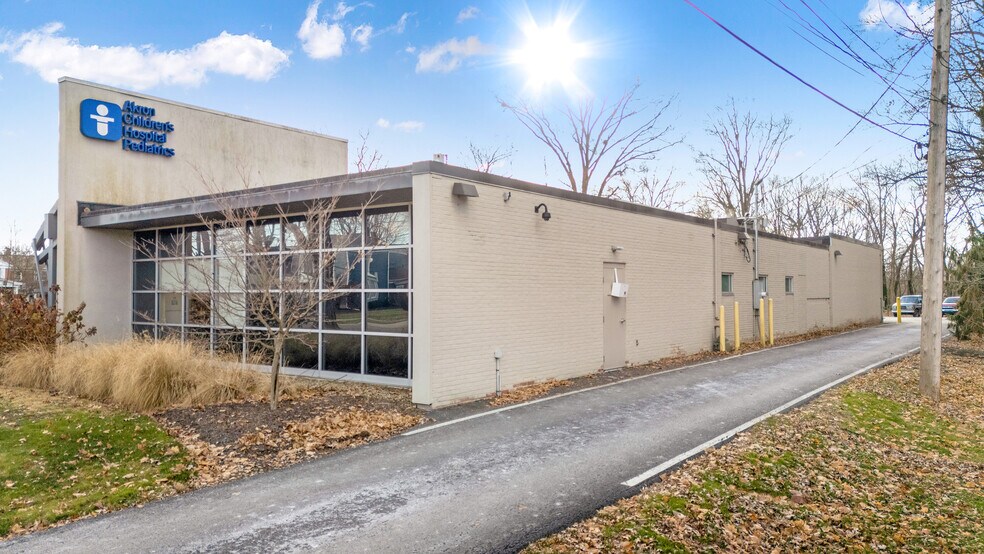 More Photos Of 661 Mahoning Ave NW, Warren Medical For Lease