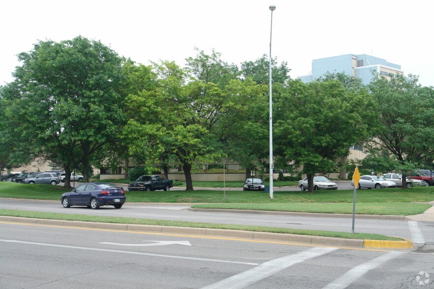 More Photos Of 310 W Central Ave, Wichita Office For Sale