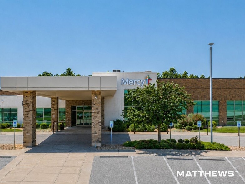 Primary Photo Of 202 E 50th St, Joplin Medical For Sale
