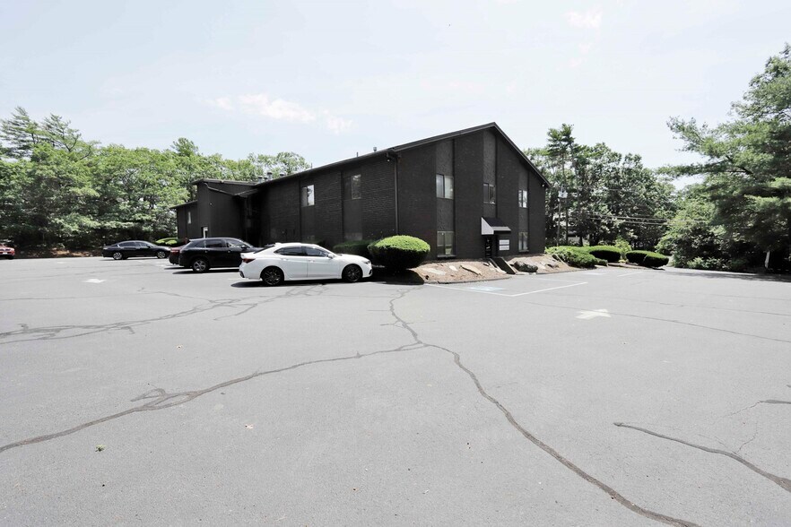 More Photos Of 1 Welby Rd, New Bedford Office For Sale