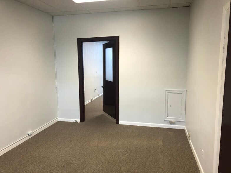 More Photos Of 381 Shoup Ave, Idaho Falls Office For Lease