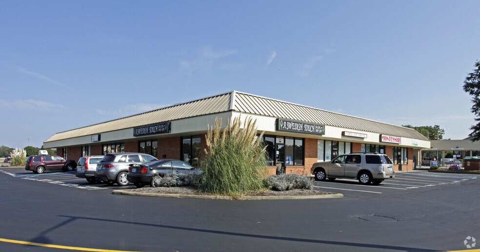 More Photos Of 4604 Pembroke Lake Cir, Virginia Beach Freestanding For Lease