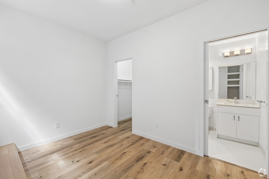 More Photos Of 2115-2129 Hyde St, San Francisco Apartments For Sale