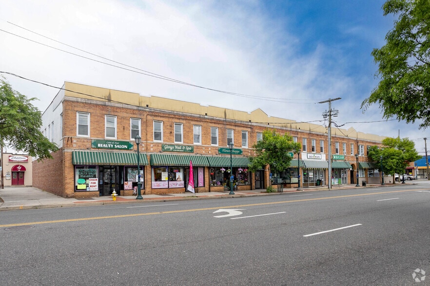 More Photos Of , Franklin Square Unknown For Sale
