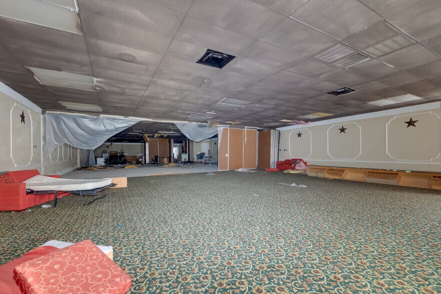 More Photos Of 2915 E Interstate 40, Amarillo Hotel For Sale