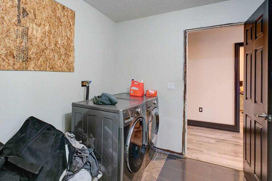 More Photos Of 76 Capron St, Paris Storefront Retail Residential For Sale