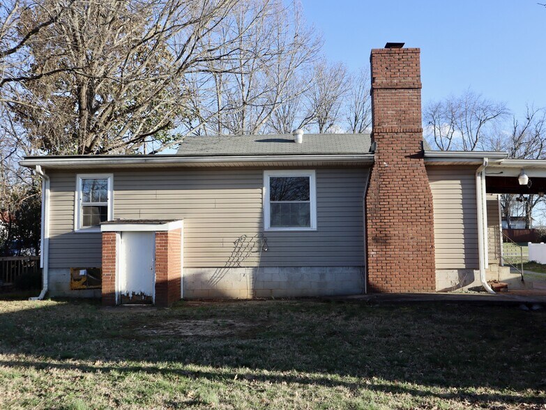 More Photos Of 103 Morgan Ave, Smyrna Office Residential For Sale