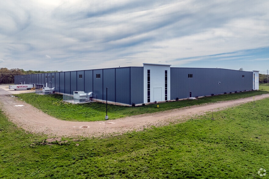 More Photos Of 211 Watkins Rd, Battle Creek Distribution For Lease