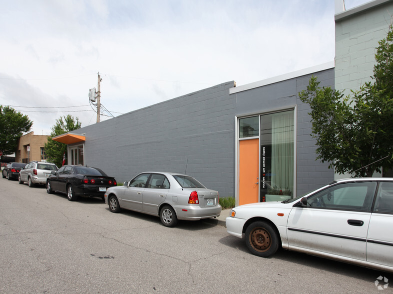 Primary Photo Of 520 Avenida Cesar E Chavez, Kansas City Office For Sale