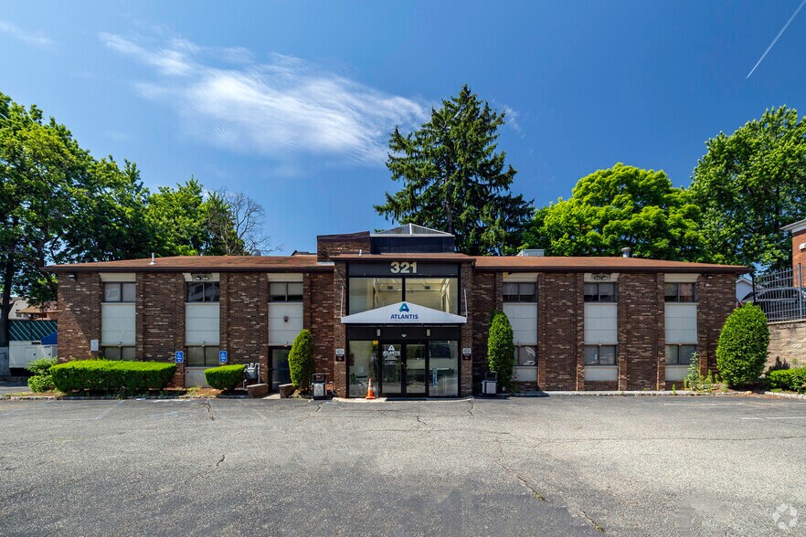 More Photos Of 321 Essex St, Hackensack Medical For Lease