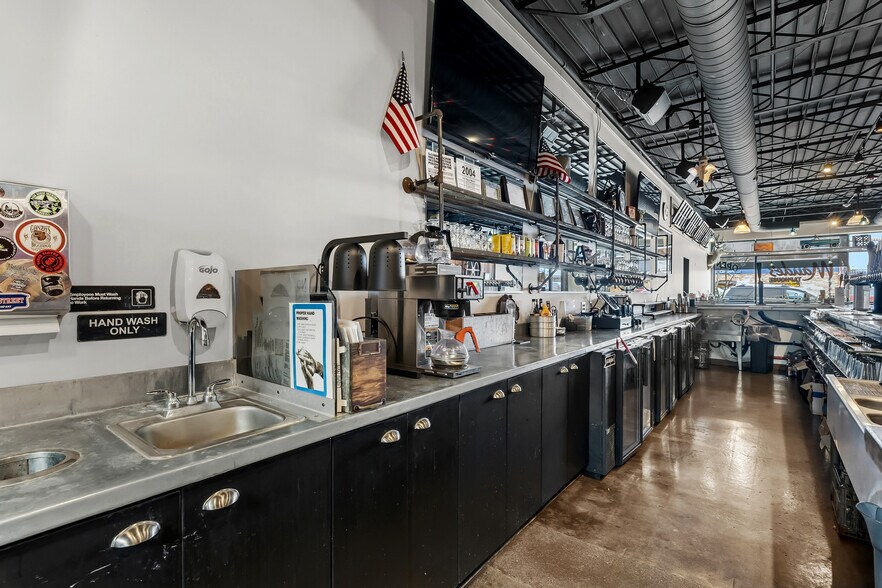 More Photos Of 117 E Allegan St, Otsego General Retail For Sale