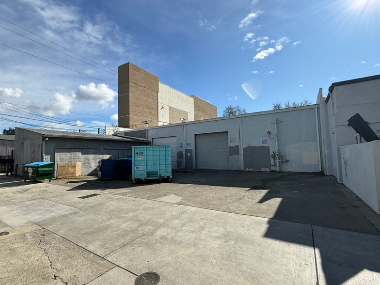 More Photos Of 1907 S St, Sacramento Warehouse For Sale