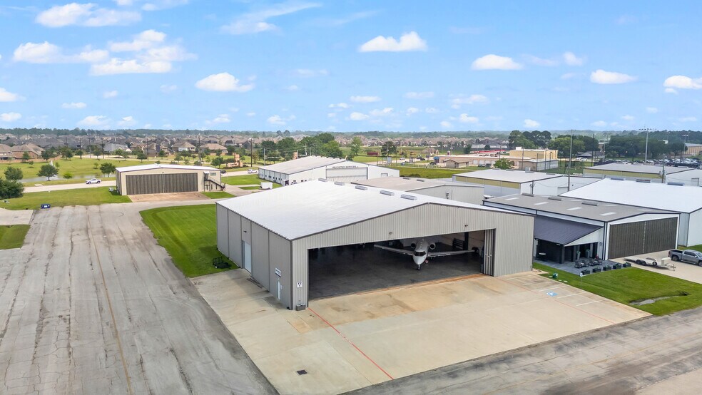 More Photos Of 7622 Eagle Ln, Spring Airplane Hangar For Sale
