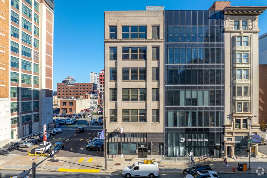 More Photos Of 205 N Broad St, Philadelphia Medical For Lease