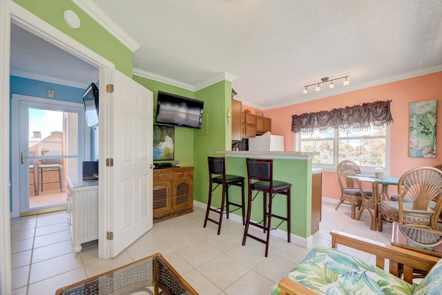 More Photos Of 3401 NE 10th St, Pompano Beach Hotel For Sale