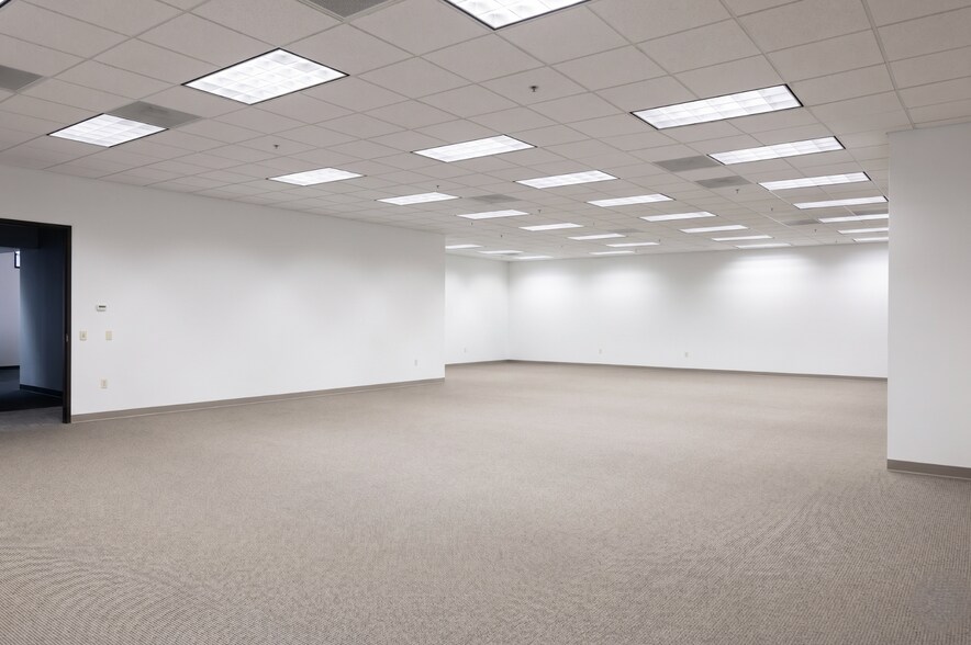 More Photos Of 2300 Litton Ln, Hebron Office Residential For Lease