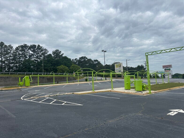 Primary Photo Of 4150 Jonesboro Rd, Forest Park Freestanding For Lease