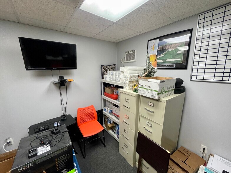 More Photos Of 1425 W Pembroke Ave, Hampton Auto Dealership For Sale