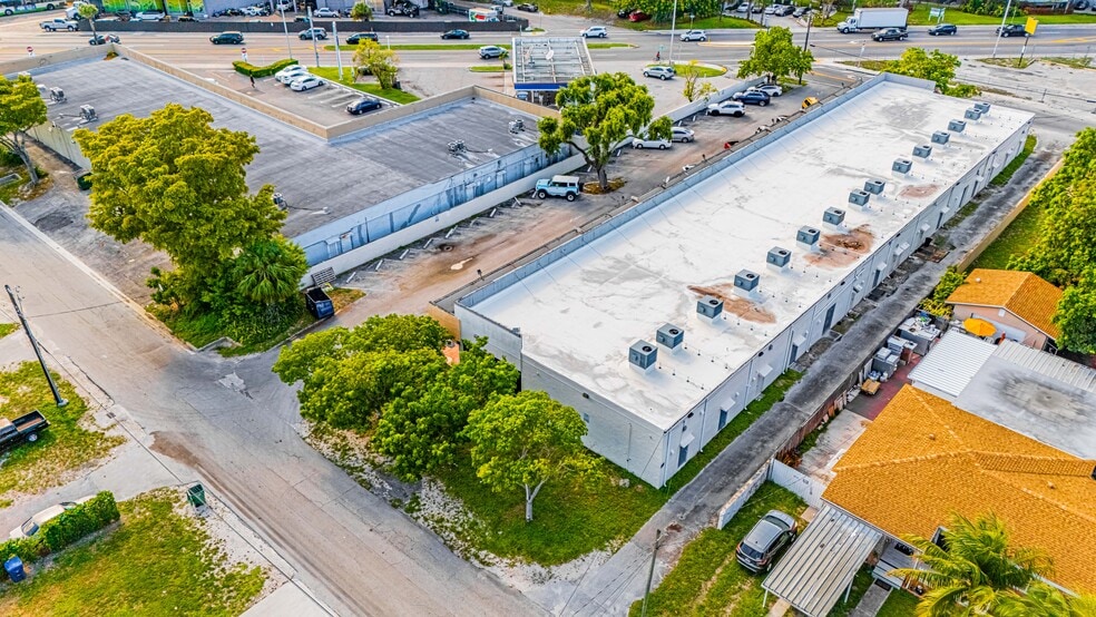 More Photos Of 1620-1648 NE 148th St, Miami Freestanding For Sale