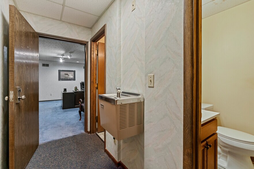 More Photos Of 600 McKnight Park Dr, Pittsburgh Office For Lease