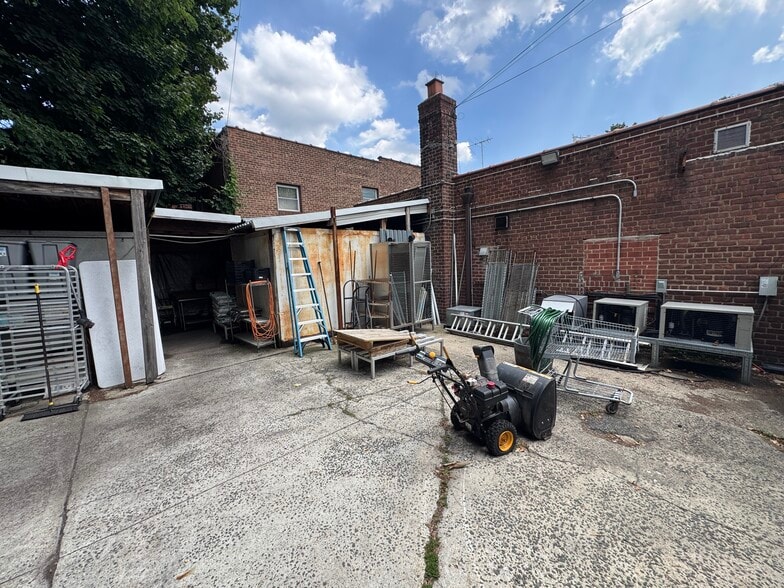 More Photos Of 189-01 Crocheron Ave, Flushing General Retail For Sale
