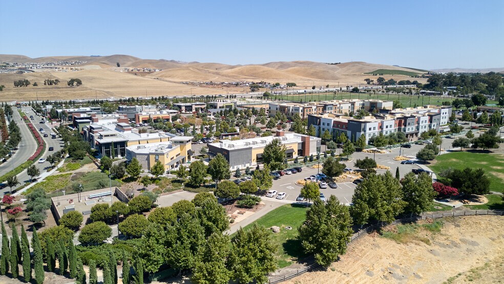 More Photos Of 4705-4729 Livermore Outlets Dr, Livermore Unknown For Lease
