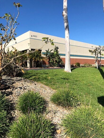 More Photos Of 4483 McGrath St, Ventura Service For Lease